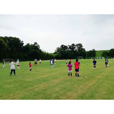 画像1: 夏休み企画・女子サッカーサマースクール開催しました